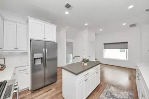 1628 W 24th St, Houston, TX 77008 - Photo 16