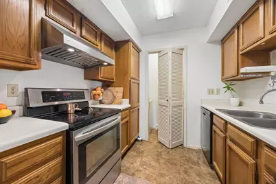 6602 Harbor Town Drive #506, Houston, TX 77036 - Photo 10
