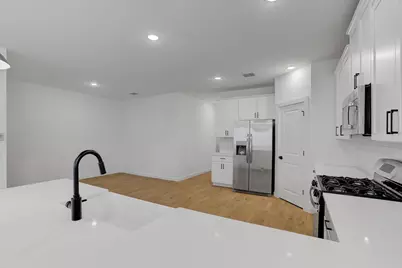 8438 Bay Ridge Circle, Baytown, TX 77523 - Photo 8