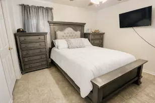 708 E 6th St, Sweeny, TX 77480 - Photo 6