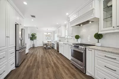 9823 Canoga Lane, Houston, TX 77080 - Photo 10