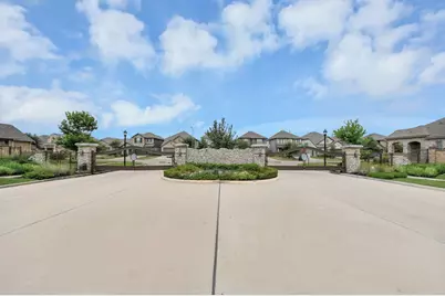 15746 Highlands Cove Drive, Humble, TX 77346 - Photo 2