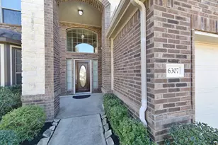 6307 Falling Briar Lane, Sugar Land, TX 77479 - Photo 2