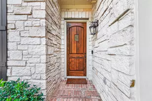 71 Mill Point Pl, The Woodlands, TX 77380 - Photo 4