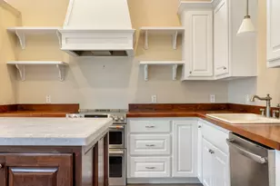 209 E Fannin St, La Grange, TX 78945 - Photo 14