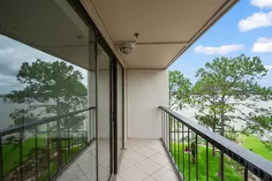 401 Lakeside Ln, Houston, TX 77058 - Photo 30
