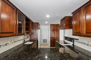 401 Lakeside Ln, Houston, TX 77058 - Photo 8