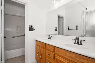 401 Lakeside Ln, Houston, TX 77058 - Photo 34