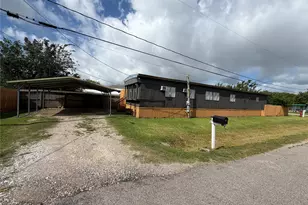 403 Avenue E, San Leon, TX 77539 - Photo 1
