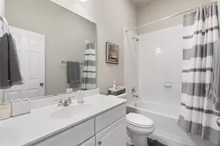 3909 Sterling Springs Ln, League City, TX 77573 - Photo 36