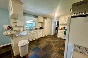 303 Charles St, Cleveland, TX 77327 - Photo 20