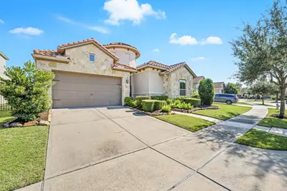 10 Silent Way Drive, Sugar Land, TX 77498 - Photo 2