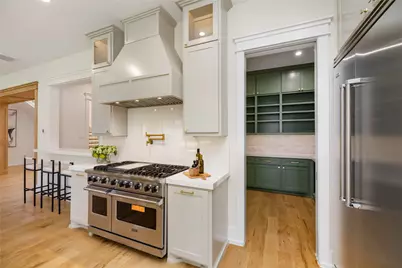 934 W 43rd Street, Houston, TX 77018 - Photo 10