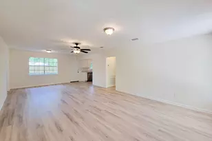 6 Sowell Ln, Huntsville, TX 77320 - Photo 6