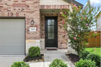 2108 Sweet Bay Drive, Texas City, TX 77568 - Photo 2