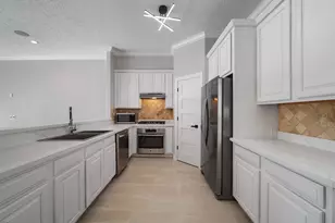 3006 Chenevert St, Houston, TX 77004 - Photo 10