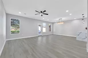 9026 Lawncliff Ln, Houston, TX 77040 - Photo 8
