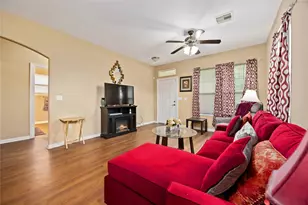 2709 Virginia St, La Marque, TX 77568 - Photo 4