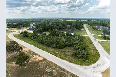 469 S Garrett Circle, Bellville, TX 77418 - Photo 2