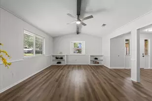 1918 Crooked Creek Ln, Pearland, TX 77581 - Photo 6