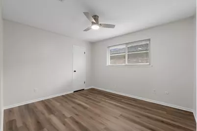 1918 Crooked Creek Lane, Pearland, TX 77581 - Photo 18