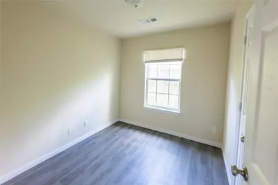 4942 Bataan Road, Houston, TX 77033 - Photo 8