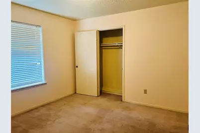 12614 Hunting Briar Drive, Houston, TX 77099 - Photo 8