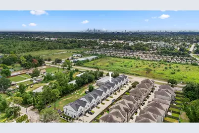2042 W Tidwell Road, Houston, TX 77091 - Photo 38