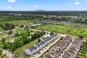 2042 W Tidwell Rd, Houston, TX 77091 - Photo 38