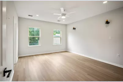 2042 W Tidwell Road, Houston, TX 77091 - Photo 16