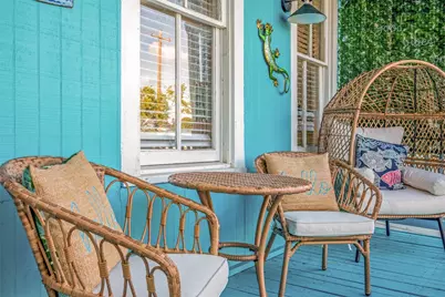 1208 Avenue K, Galveston, TX 77550 - Photo 2