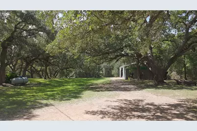 406 Wilson Creek Road, Palacios, TX 77440 - Photo 8