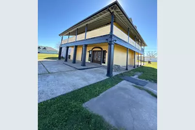 409 S Avenue C, Freeport, TX 77541 - Photo 1