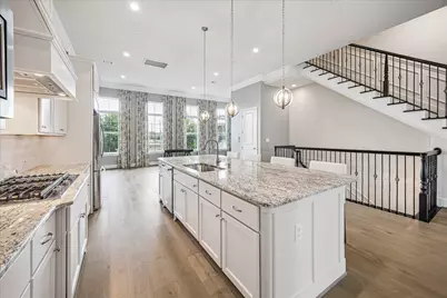 827 Dunleigh Meadows Lane Lane, Houston, TX 77055 - Photo 8