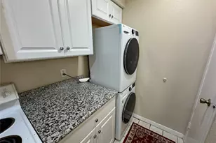2120 Wilcrest Dr, Houston, TX 77042 - Photo 18