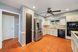 5049 Moultrie Dr, Corpus Christi, TX 78413 - Photo 10