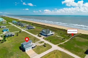 804 Sombrero Dr, Crystal Beach, TX 77650 - Photo 2