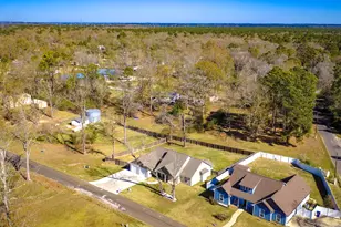 308 Resort Dr, Livingston, TX 77351 - Photo 36