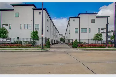 2818 Grand Fountains Drive #B, Houston, TX 77054 - Photo 34