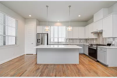 2818 Grand Fountains Drive #B, Houston, TX 77054 - Photo 10