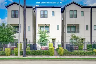 2818 Grand Fountains Dr, Houston, TX 77054 - Photo 1