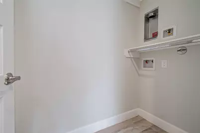 2818 Grand Fountains Drive #B, Houston, TX 77054 - Photo 8