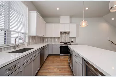 2818 Grand Fountains Drive #B, Houston, TX 77054 - Photo 12