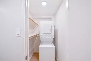 2703 Mason St, Houston, TX 77006 - Photo 12