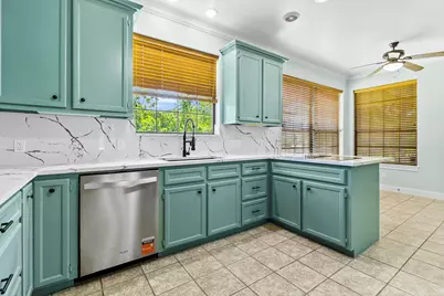 560 Lake Grove Drive, Coldspring, TX 77331 - Photo 10