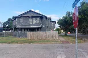 202 Grace St, Houston, TX 77003 - Photo 1