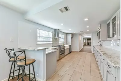 7341 Oak Hill Drive, Houston, TX 77087 - Photo 32