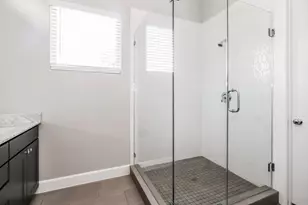5117 Pine Reach Dr, Houston, TX 77018 - Photo 10
