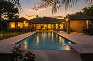 8992 Windjammer Ln, Montgomery, TX 77316 - Photo 2