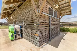 208 Woodside Ct, Clute, TX 77531 - Photo 42